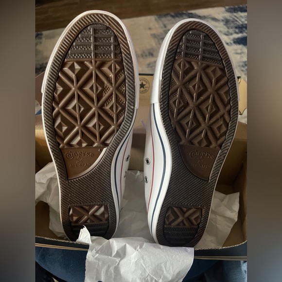 Ladies new Chuck Taylor all star converse sneakers - Picture 4 of 4